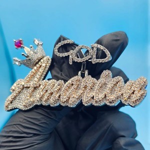 Colgante Personalizado con Nombre y Corona, Chapado en Rodio, con Moissanita, Estilo Hip Hop, Joyería Unisex para Uso Diario - Product Image 1