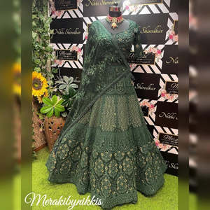Lehenga choli ชุดใส่ทำงานปาร์ตี้มีขอบแนวแฟนซี - Product Image 1