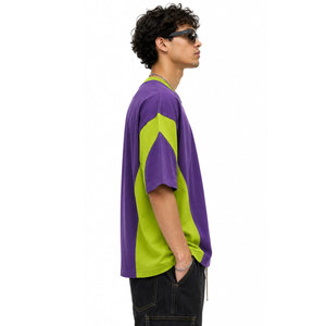 Camiseta Oversize con Bloques de Color, Ribete en Contraste Morado y Verde, Cuello Redondo, Manga Corta, Diseño Casual con Estampado de Letras y Relieve - Product Image 6