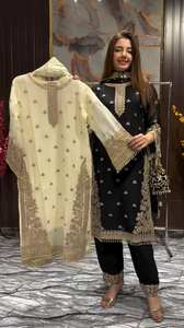 Traje con Bordado de Lentejuelas ZIMMY CHOO, Top, Pantalón y Dupatta - Product Image 4