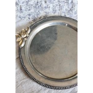 2026 New Creative Look Metal Stainless Steel Leaf Serving Platter Round Shape With <b>Handle</b> Platter for Hotel Restaurant And <b>Bar</b> - Product Image 3
