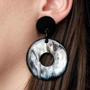 Pendientes de Cuerno Naturales Hechos a Mano para Niños, Bonitos y Elegantes, Regalo Ideal - Product Image 1