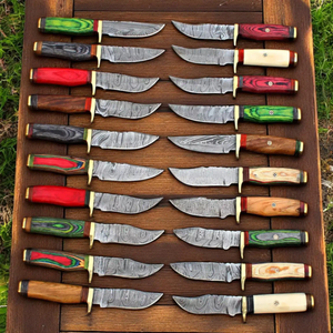 Couteau de chasse artisanal en acier inoxydable avec couteau à dépecer incurvé fait main confortable et manche coloré, étui en cuir - Product Image 2