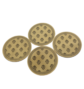 Sous-verres en laiton sculpté en forme de feuille de lotus avec des veines texturées réalistes pour des tables élégantes, disponibles à prix de gros. - Product Image 3