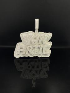Colgante de Pasaporte Personalizado de Acero Inoxidable con Diamantes CZ, Chapado en Plata, Estilo Hiphop, Joyería Unisex - Product Image 1