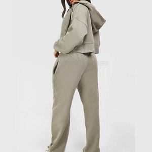 Conjunto deportivo personalizado de dos piezas para mujer, diseños de chándal para correr, para uso en exteriores, ropa deportiva para mujer. - Product Image 2