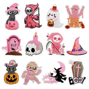 Ensemble de patchs brodés thermocollants rose pour Halloween avec motifs de chat, fantôme, momie et sorcière pour accessoires vestimentaires - Product Image 1