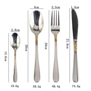 Ensemble de couverts en acier inoxydable de qualité alimentaire |   Couverts sans odeur et résistants à la rouille pour les repas en famille - Product Image 6