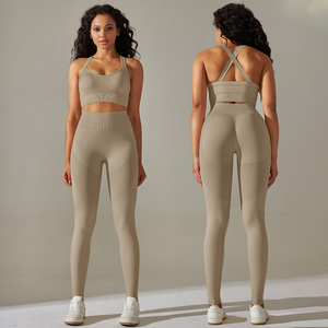 Conjunto Deportivo de Yoga de 2 Piezas para Mujer, Top Deportivo y Pantalones Cortos de Cintura Alta, Sin Costuras, Ligero, de Spandex/Nylon, Secado Rápido, Tallas Grandes - Product Image 1
