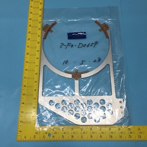 Lente VARIAN E17134871 #   1, 1ST, GROUND APERTURE - Equipo y piezas de semiconductores de confianza de la marca global legendaria - Product Image 3