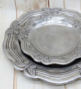 Plateau de service vintage en métal et acier inoxydable pour grands rassemblements et événements avec une surface spacieuse et une apparence moderne raffinée - Product Image 6