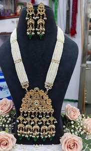Ensemble de collier et boucles d'oreilles en perles Kundan indiennes plaqué or, bijoux de mariage pour mariée avec pierres vertes et rouges - Product Image 3