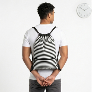 Mochila con cordón y rayas para hombre, bolsa de gimnasio ligera de poliéster, estilo informal, compartimento interior, bolsas con cordón y asa suave - Product Image 3
