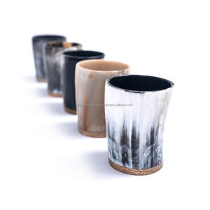 Verre artisanal sculpté en corne naturelle pour la bière, idéal pour la maison, les restaurants et les hôtels - Product Image 4