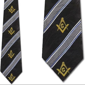 Corbata Masónica para Hombre, Negra a Rayas, Clásica, de Masonería, Tipo de Tela 100% Poliéster, 3.75 Pulgadas de Ancho - Product Image 1