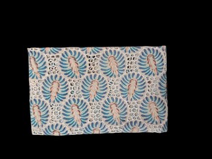 Tela de Encaje de Algodón Multicolor de Alta Calidad - Diseño de Medallón Azul Turquesa y Rosa Salmón para Chalecos y Vestidos de Diseñador - Product Image 4