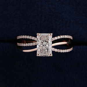 Bague de fiançailles en diamant de laboratoire taille émeraude, plaqué or rose, style romantique pour femme, certifiée IGI - Product Image 5