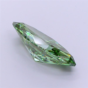 Majestueuse pierre précieuse verte de 7 carats, taille marquise, offrant une brillance symétrique élite et une clarté de couleur exceptionnelle. - Product Image 6