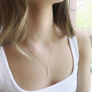 สร้อยคอประดับมุกเม็ดเล็ก สร้อยคอจี้มุกสวยงาม ประดับมุกประจำเดือนมิถุนายน ทอง เงิน โรสโกลด์ ของขวัญสุดหรูสำหรับผู้หญิง - Product Image 3