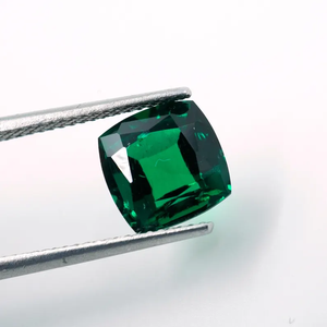 Esmeralda Zambiana Cultivada en Laboratorio, 2.80 Quilates, Corte Cojín Facetado, Gema de la Marca HAYAAT GEMS para Joyería - Product Image 1