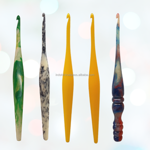 Crochet ergonomique en résine personnalisé pour usage quotidien avec une douceur premium pour un usage personnel, cadeaux et vente au détail, nouveau produit tendance 2026 - Product Image 4