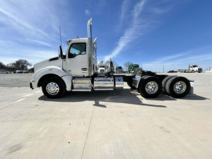 Camion d'occasion 2025 Kenworth - T880 12.9L 6 cylindres 3 essieux Puissance 455 ch Carburant Diesel PACCAR MX-13 CLASSE 8 (ATM) Conduite à gauche - Product Image 3