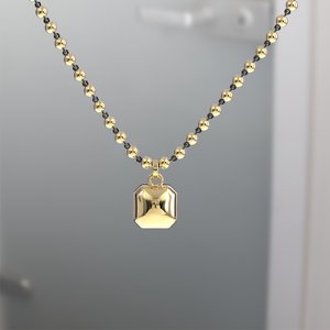 Pendentif en moissanite Asscher de 3,0 ct, serti à la collette, avec dos boutonné, style géorgien, en or noir et chaîne à billes à maillons noirs - Product Image 2
