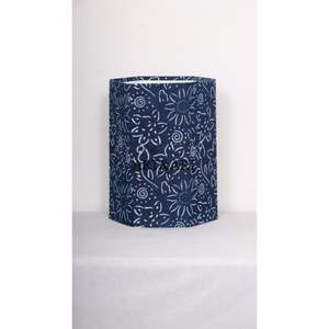 Hermosa Basurera de Cartón con Tapa Abierta, Hecha a Mano en India, Moderna, Elegante y Ecológica, con Patrón Geométrico - Product Image 1