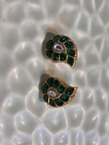 Pendientes de Flor Vintage con Baño de Oro de 22k y Esmalte Verde, Joyería Redonda para Uso Diario de Mujer, Regalo de Lujo - Product Image 6