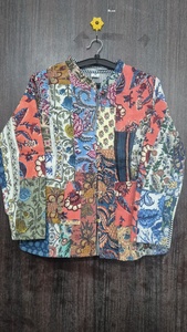 Chaqueta de patchwork con estampado floral, estilo Kantha, de algodón, para mujer, abrigo corto informal, estilo hecho a mano. - Product Image 3