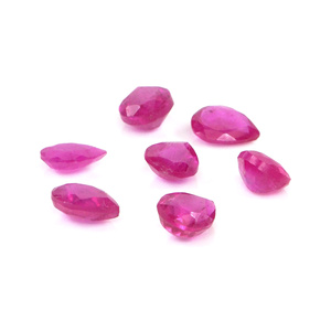 Rubis naturel de Bangkok, taille poire calibrée 4x5mm, pierre précieuse de rubis naturel taillée en facettes, prête à l'emploi pour la fabrication de bijoux - Product Image 1