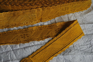 Brocado Dorado Antiguo de Alta Calidad de 4 m para Uniformes de Monasterio, Trenza Medieval Rara de 35 mm con Diseño Intrincado - Product Image 4