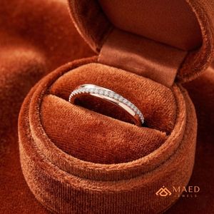Anillo de Boda Delgado de Oro Rosa con Moissanita, Anillo de Eternidad con Diamantes, Joyería Nupcial Elegante para Mujer - Product Image 4