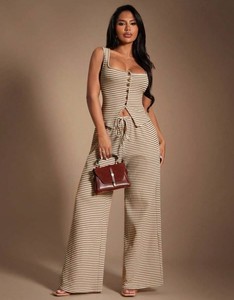 ชุดเซ็ตสไตล์คอร์เซ็ตสีเบจลายทางสำหรับผู้หญิง ประกอบด้วยเสื้อแขนกุดติดกระดุมด้านหน้า และกางเกงขายาวเอวสูงรูดเชือก - Product Image 3