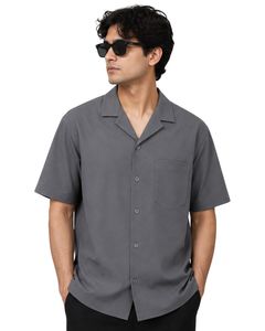 Chemise décontractée surdimensionnée pour homme, gris anthracite, personnalisée, à manches courtes, col cubain, coupe ample, tendance estivale - Product Image 1