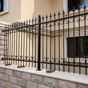 Valla de Hierro Forjado de Primera Calidad: Diseños Arquitectónicos Perimetrales Maestrosmente Elaborados a Mano, Construidos para una Seguridad y Estilo Duraderos - Product Image 3