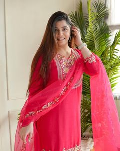 Conjunto de Kurit y Sharara de Algodón Puro Premium para Mujer, Marca Twinfeet, con Bordado, Traje de Boda - Product Image 1