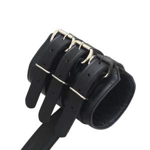 Arnés de sujeción trasero de piel de oveja auténtica con esposas para muñecas de 4.5 cm de ancho con detección de aguja para juegos de control - Product Image 5