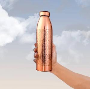 Botella de Cobre Hecha a Mano con Tapa - Product Image 1