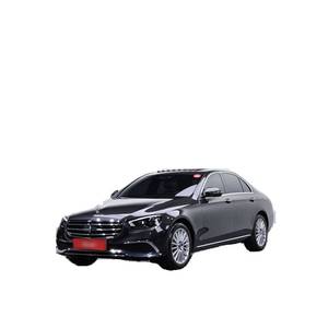 Mercedes-Benz Clase E E250 Exclusive Agosto 2023 3.885 km Norma de Emisiones Euro V Caja de Cambios Automática Asientos de Cuero Volante a la Izquierda - Product Image 1