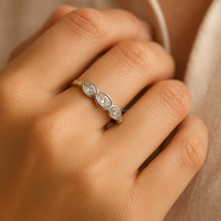 Bague de Fiançailles et Alliance d'Anniversaire en Or Massif 14K, Design Minimaliste Original, Sertie de Moissanite Taille Marquise, Motif Religieux