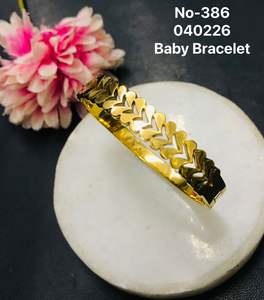 Bracelet tendance pour femme en acier inoxydable plaqué or, étanche et inaltérable, avec breloque dorée en forme de perle, vente en gros - Product Image 5