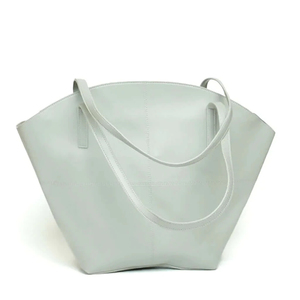 Sac fourre-tout chic pour femme, grande capacité, en cuir véritable, sac à main pour femme, logo personnalisé, fermeture à glissière, look polyvalent et unique, fabrication OEM - Product Image 3