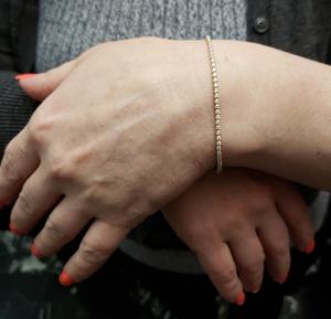 สร้อยข้อมือเพชรเทนนิสทรงบริลเลียนต์สีขาว 1.50 กะรัต เพชรเพาะเลี้ยงในห้องปฏิบัติการ ได้รับการรับรองจาก IGI ชุบทอง 18K |   เครื่องประดับงานแต่งงานสุดหรูทันสมัย - Product Image 3