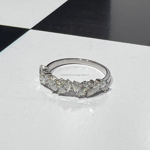 Anillos finos de oro blanco de 14k con diamante solitario cultivado en laboratorio CVD, anillo de compromiso clásico con diamante talla pera creado en laboratorio. - Product Image 6
