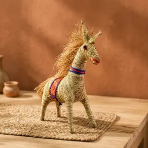 Figurine de cheval en paille naturelle faite à la main, artisanale, écologique, décoration de table rustique, sculpture pour la maison, vente en gros - Product Image 1