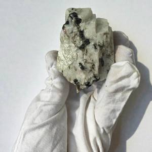 Lot en Gros de Pierres Brutes Naturelles de Pierre de Lune Arc-en-ciel - Pierres de Pierre de Lune à Éclat Bleu 100% Authentiques pour la Taille en Cabochon et la Décoration - Product Image 3