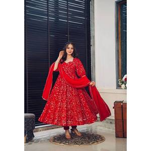 VESTIDO DE TRABAJO DE SECUENCIA DE BORDADO DE GEORGETTE A LA MODA CON DUPATTA ROJO - Product Image 1