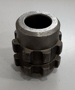 Insert de moyeu central haute performance, composant métallique industriel de précision pour systèmes de machines automobiles - Product Image 1