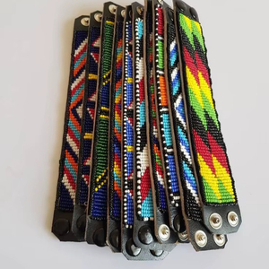 Pulsera de cuentas de vidrio para mujer, accesorio de joyería, brazalete de ganchillo hecho a mano, patrón geométrico, estilo africano - Product Image 1